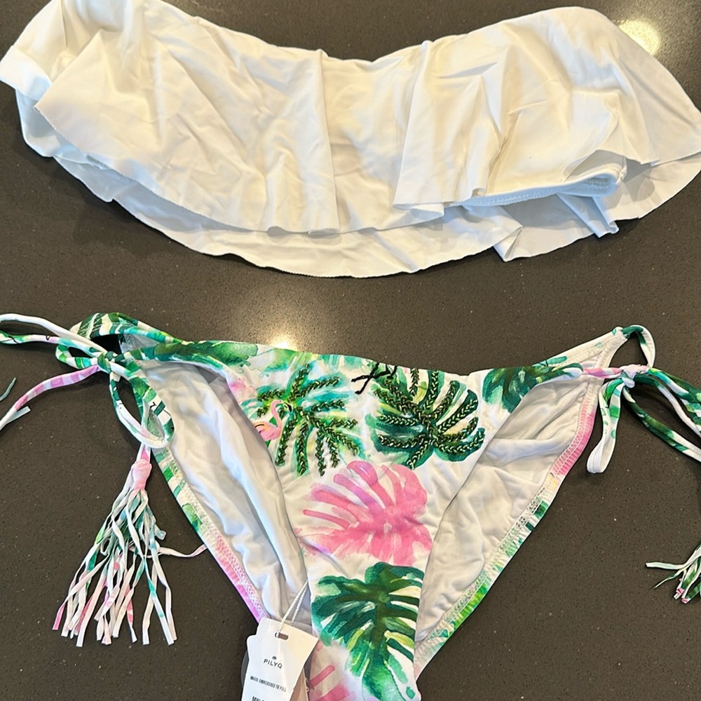 Pily Q bottoms new and l space bandeau